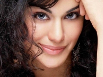 تصویر عکس : آدا  شرما  Adah-sharma   سایت پاکزادیان دات کام  www.pakzadian.com  