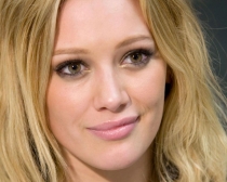 تصویر :  هیلاری داف   Hilary-Duff  سایت پاکزادیان دات کام  www.pakzadian.com  