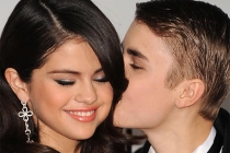 تصویر عکس :  جاستین بیبر و سلنا گومز    justin-bieber-and-selena-gomez-oscars  سایت پاکزادیان دات کام  www.pakzadian.com  