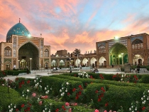 تصویر عکس :  ایران زنجان میدان امام مسجد سید یا مسجد جامع زنجان   Iran Zanjan Emam Square Masjed Seyed or Masjed Jame      سایت  پاکزادیان دات کام  www.pakzadian.com  